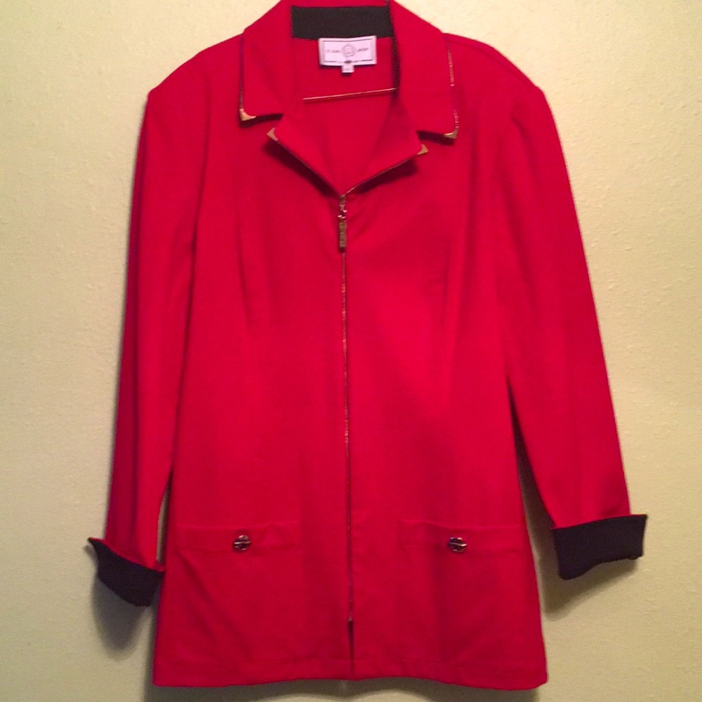 Nice red blazer-small flaw on bottom left of jacket(picture).
